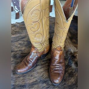 6.5 C Sanders women’s boots